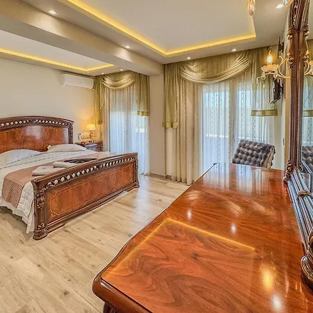 Villa Gf Luxury With Indoor Pool -afytos *