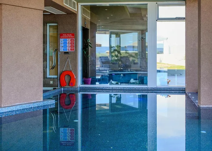 Gf Luxury With Indoor Pool -afytos