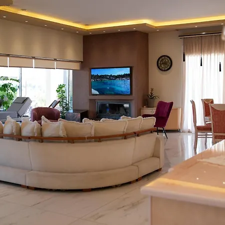 Gf Luxury With Indoor Pool -afytos