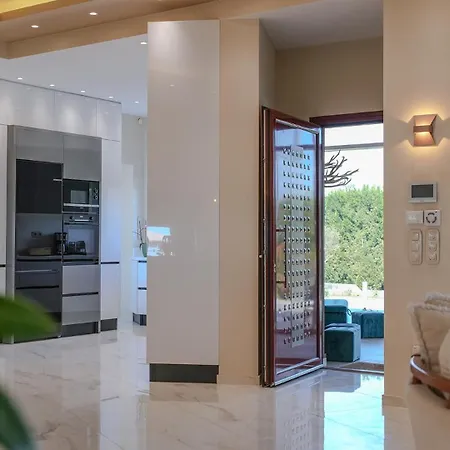 Gf Luxury With Indoor Pool -afytos *