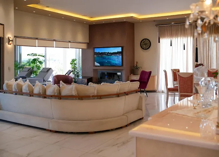 Gf Luxury With Indoor Pool -afytos